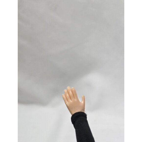 Bratz Behind the Scene Fashion Doll Amelie Haute Couture- BROKEN FINGERS READ - Picture 5 of 16